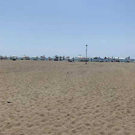 Kompleksi Lura 1 * Durres